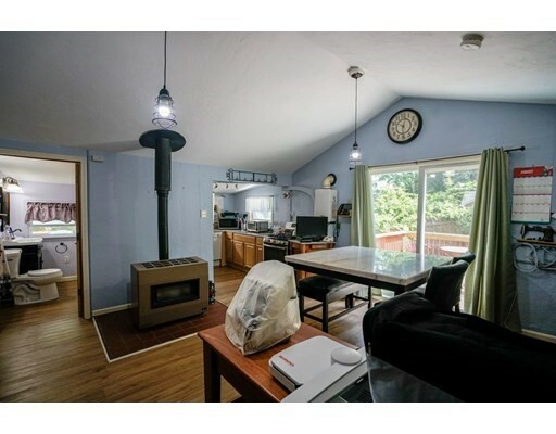 Property Photo:  19 N Buffumville Shore Rd  MA 01507 