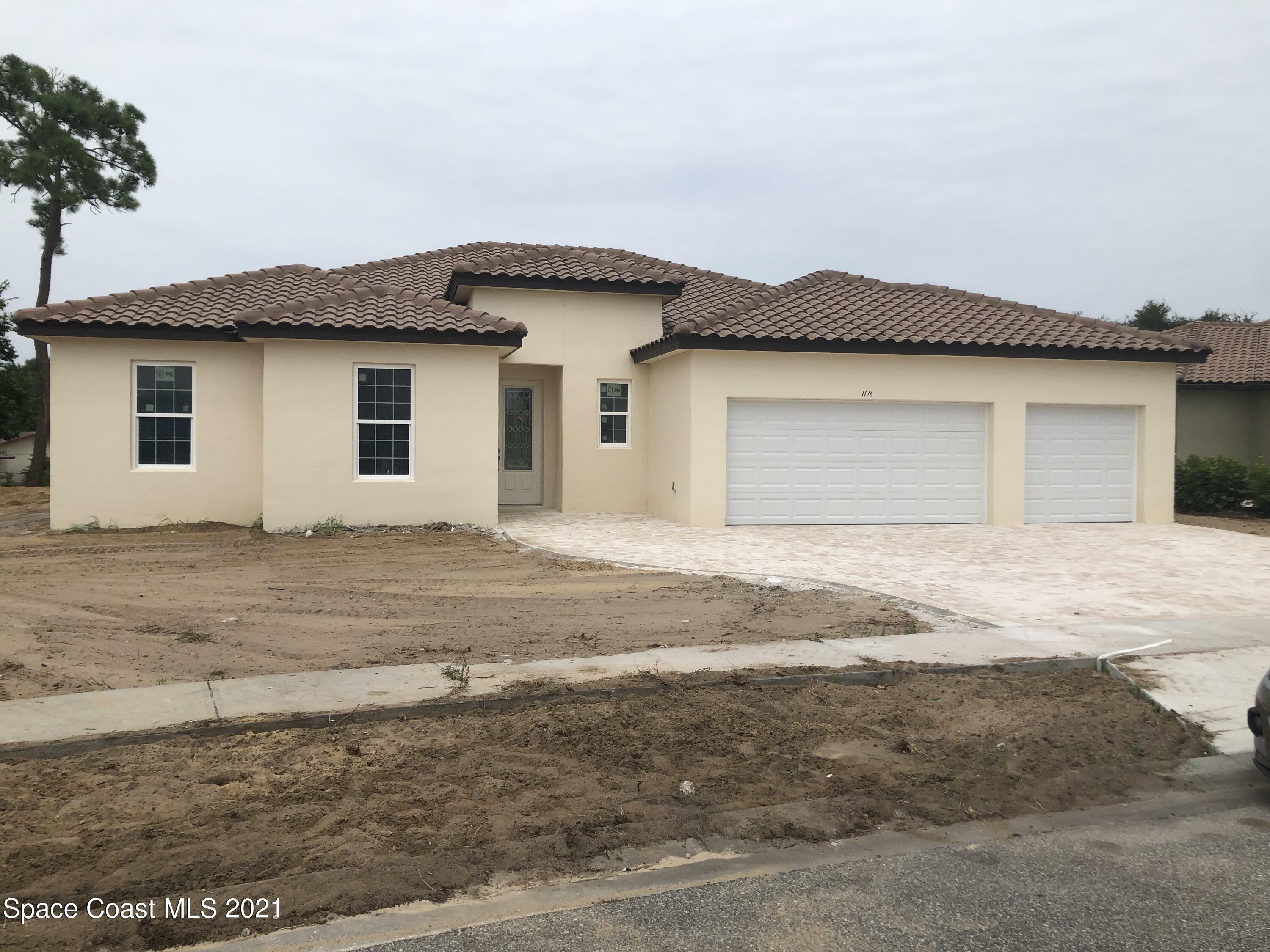 Property Photo: 1176 Fulton Circle FL 32780