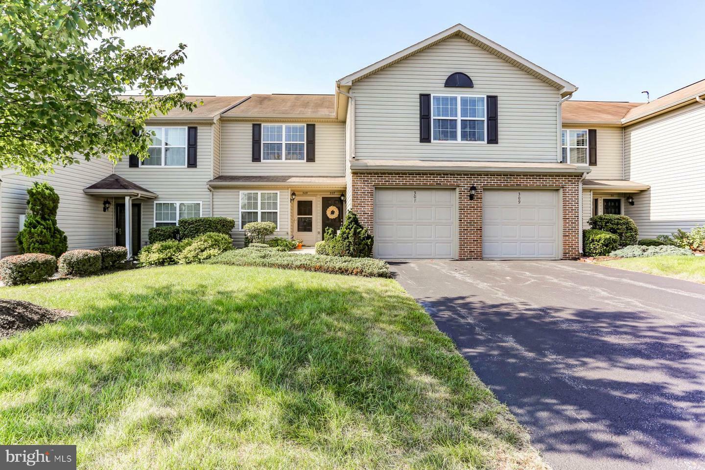 Property Photo:  307 Thrush Drive  PA 17036 