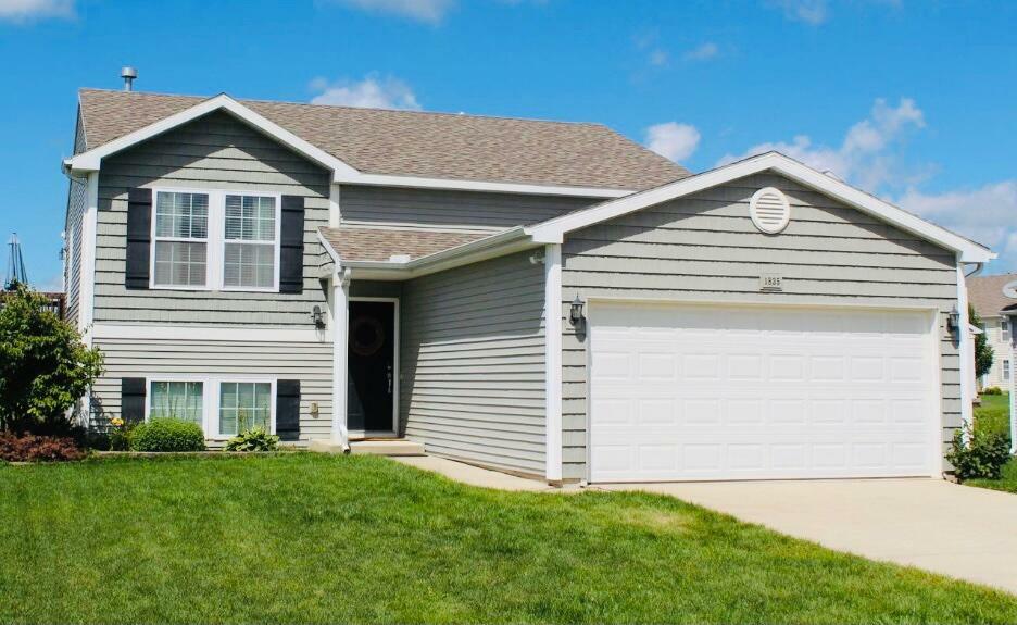 Property Photo: 1835 Greenview Court MI 49464