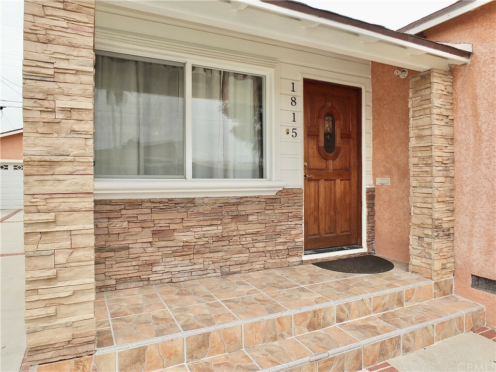 Property Photo: 1815 N Stoneacre Avenue CA 90221