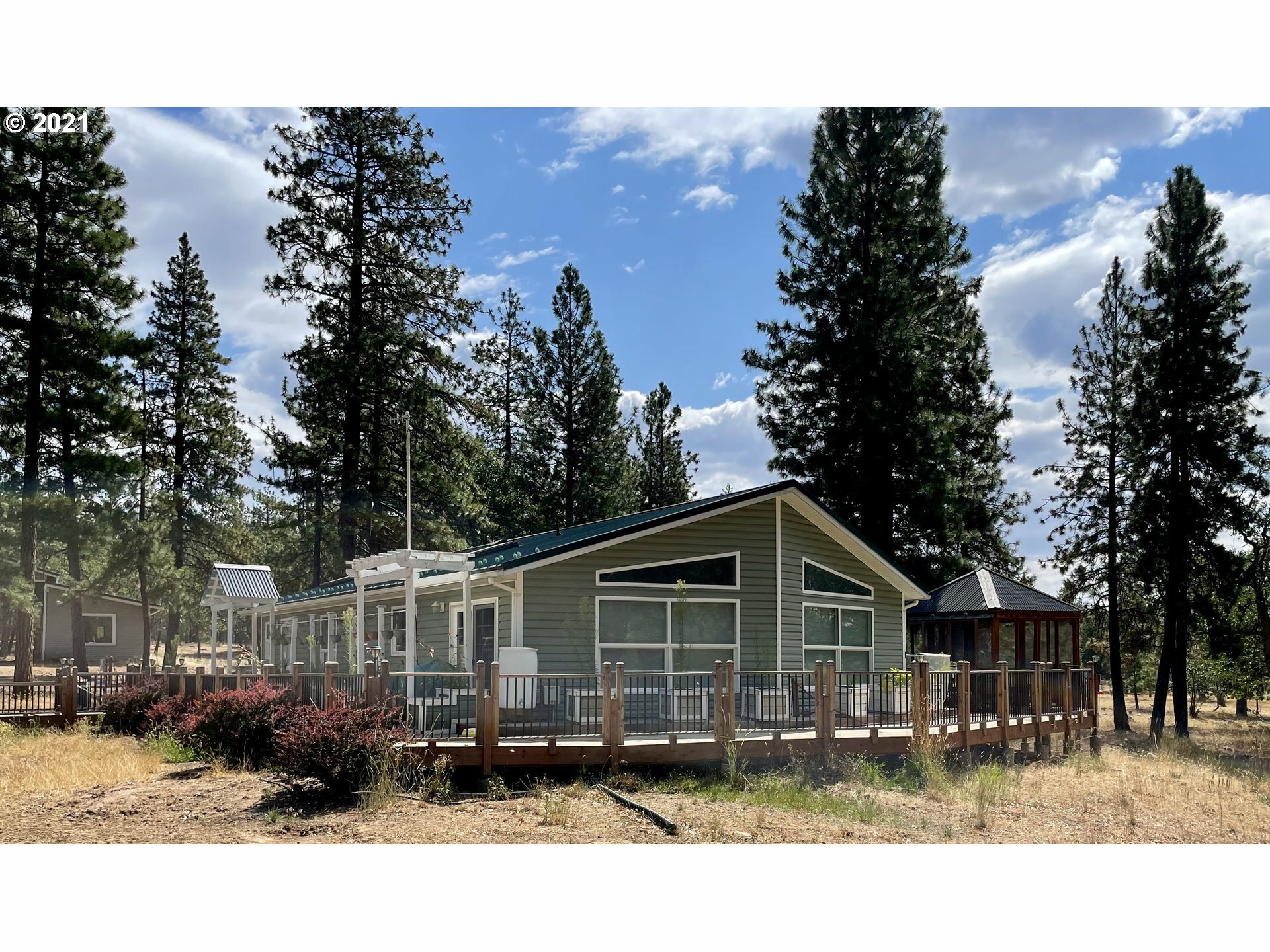 Property Photo:  10 Buck Ridge Dr  WA 98620 