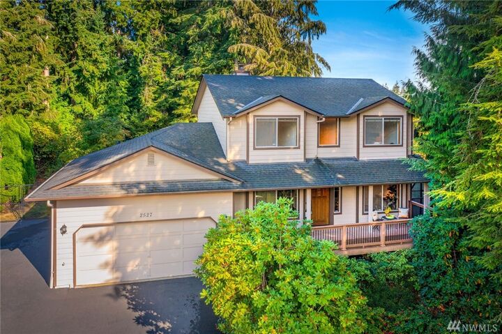 Property Photo:  2527 112th Dr SE  WA 98258 