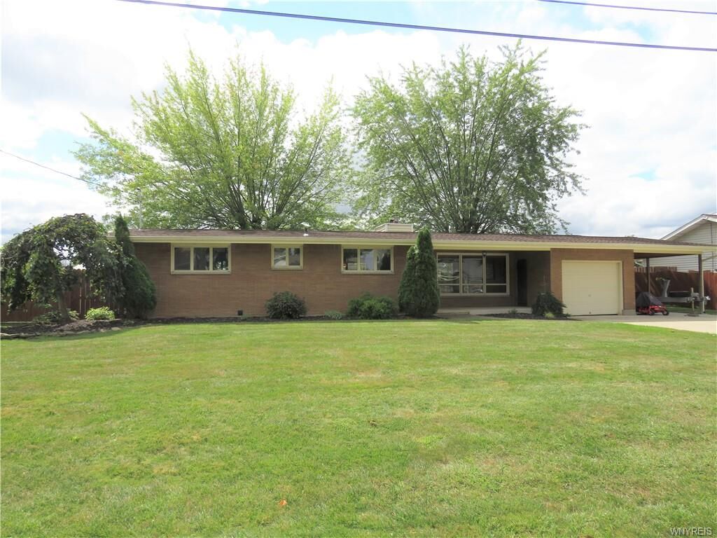 Property Photo:  1604 Bronson Road  NY 14072 