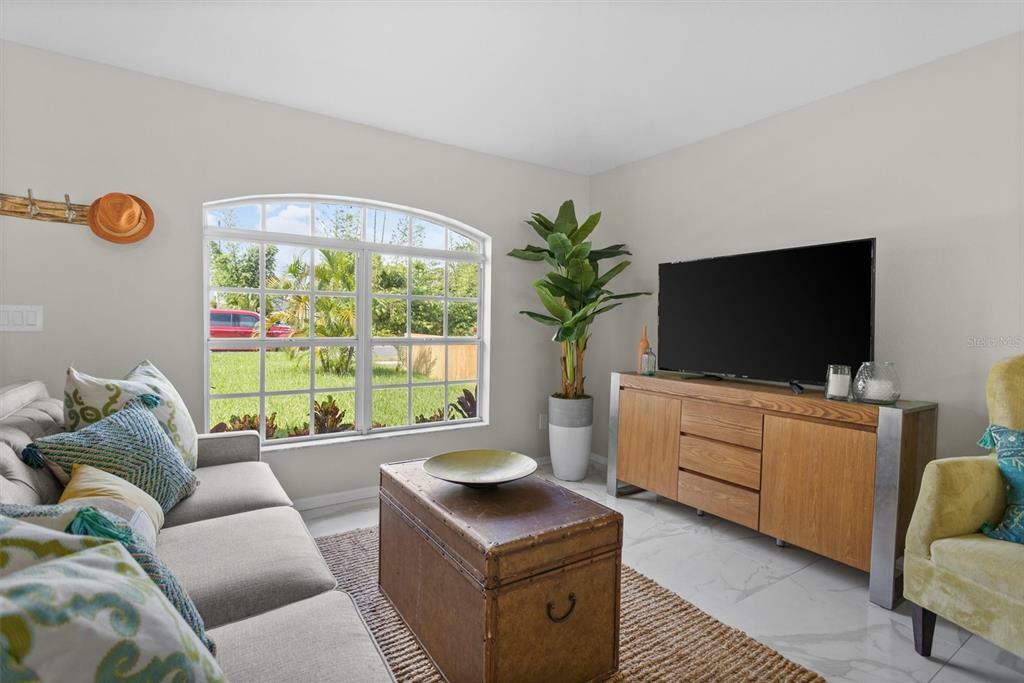 Property Photo: 2310 15th Avenue N FL 33713
