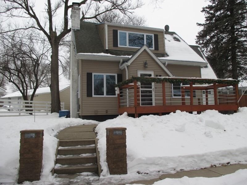 Property Photo: 186 N Crescent Drive IA 50401