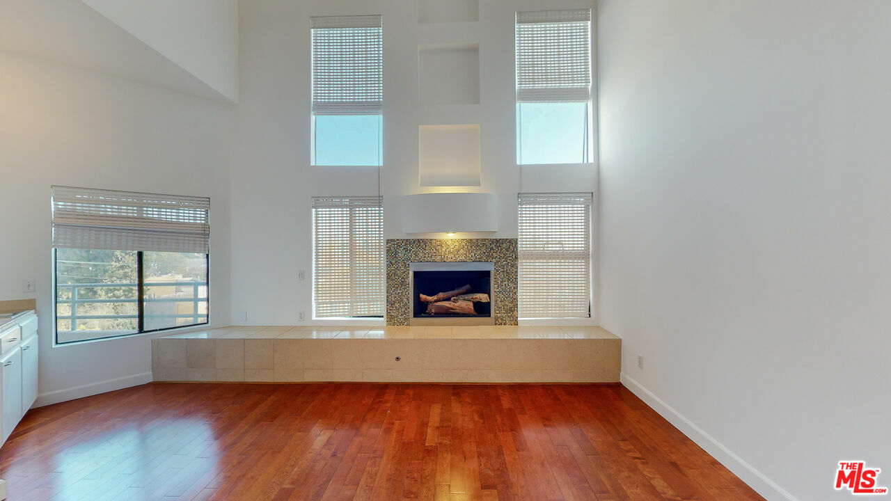 Property Photo:  16137  W Sunset Blvd 302  CA 90272 