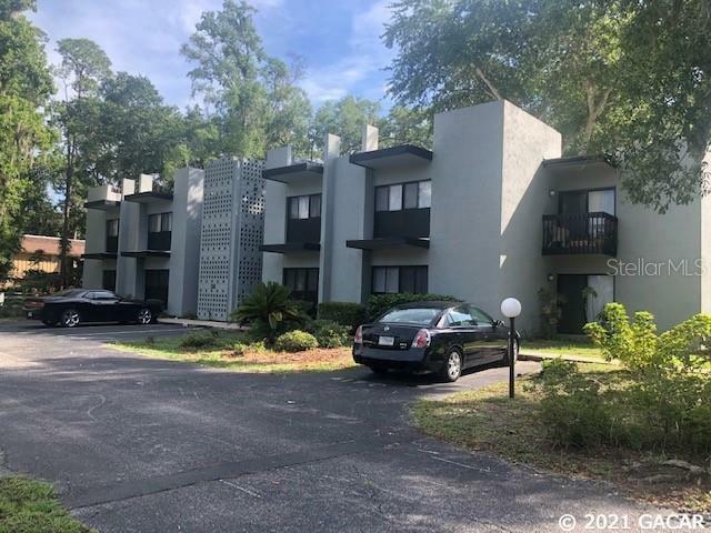 Property Photo:  407 NW 39th Road Unit A  FL 32607 