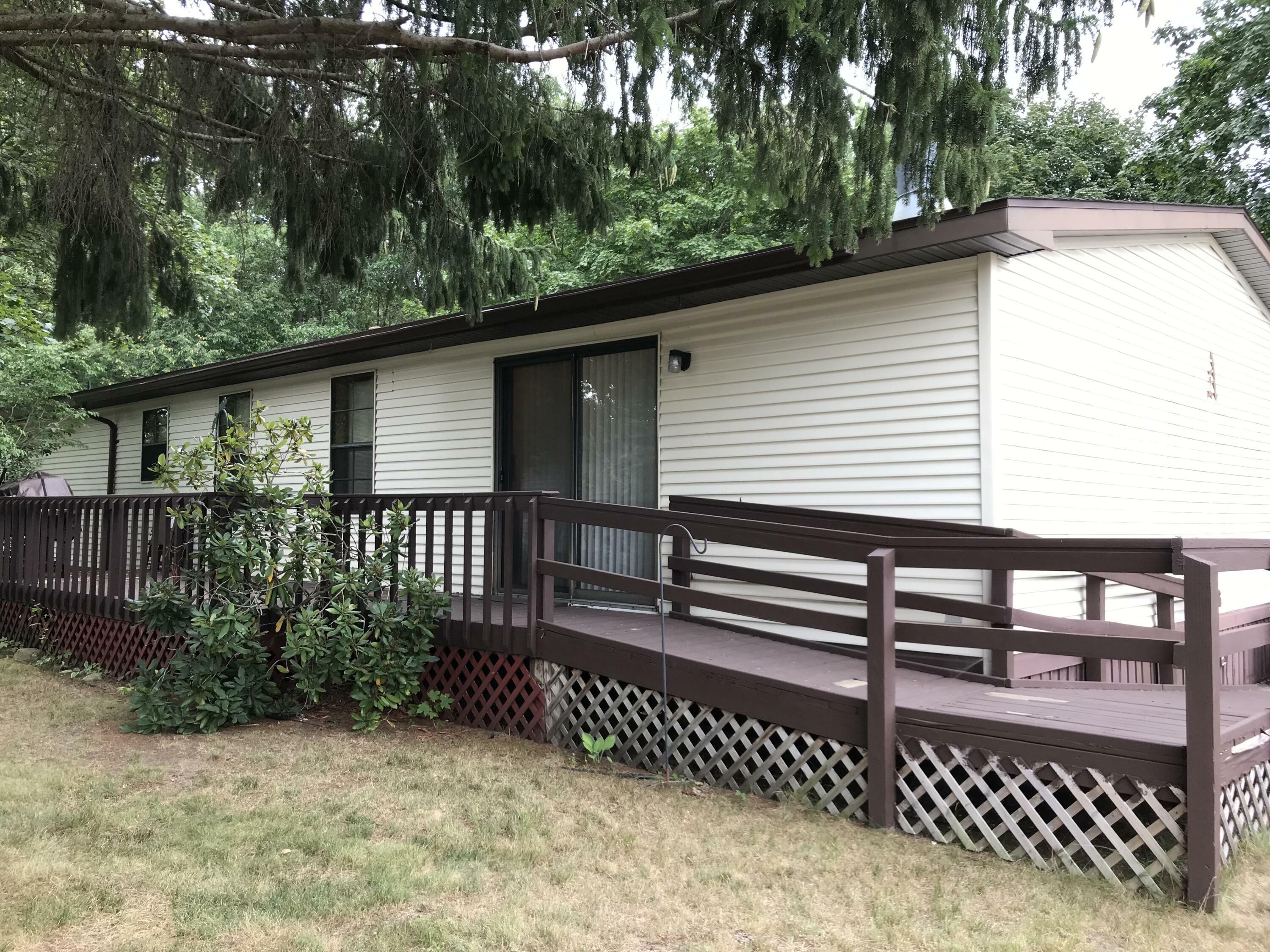 Property Photo:  2030 Summergreen E Court  MI 49442 