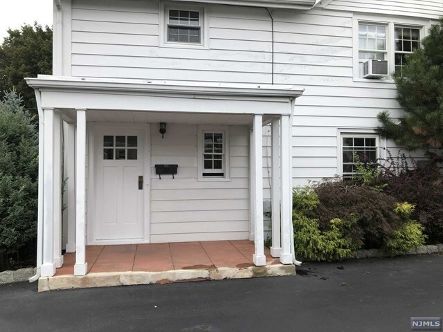Property Photo:  409 Franklin Avenue A  NJ 07481 
