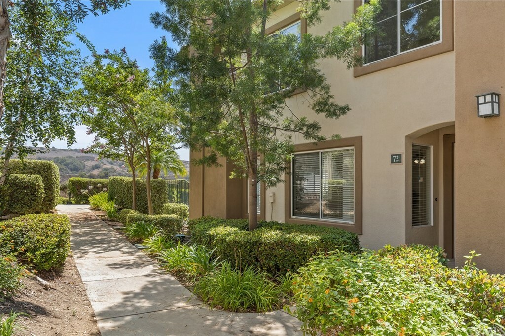 Property Photo: 72 Rabano CA 92688