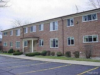 Property Photo:  22838 E 9 Mile Road 5  MI 48080 