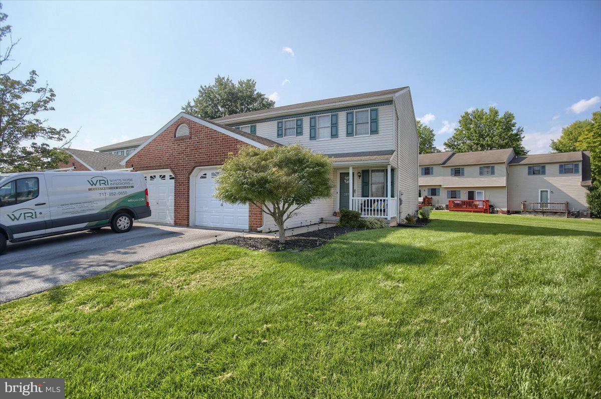 Property Photo:  2091 Greystone Drive  PA 17042 