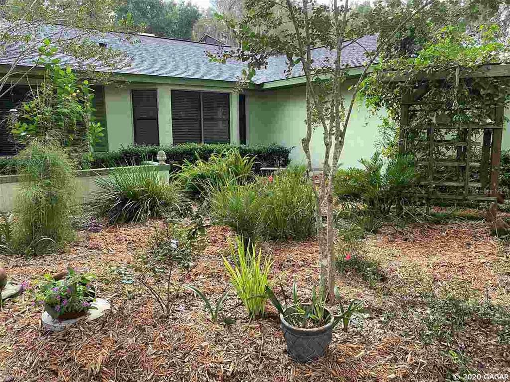 Property Photo:  2225 NW 38th Drive  FL 32605 