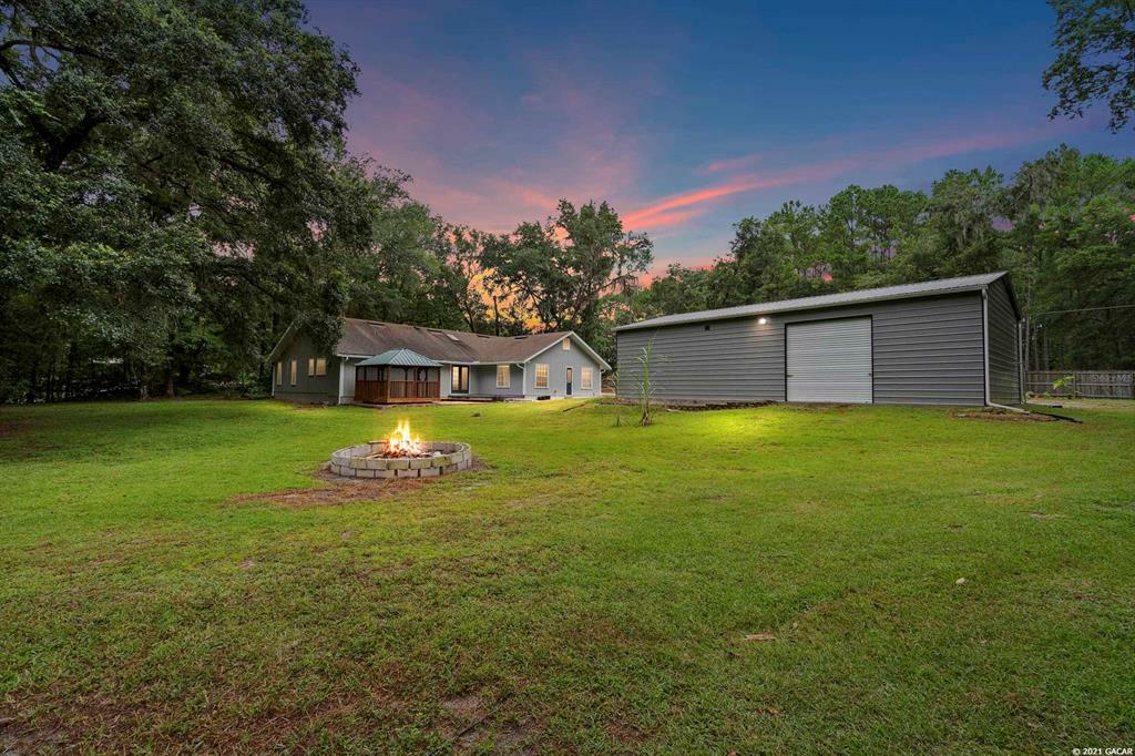 Property Photo: 811 SW 96th Street FL 32607
