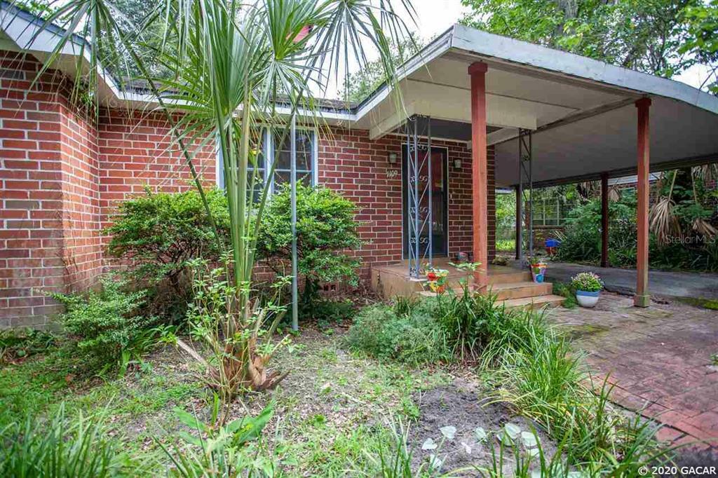 Property Photo:  1109 NW 40th Avenue  FL 32609 