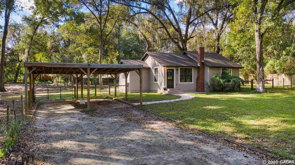 Property Photo:  4030 SW 18th Street  FL 32608 