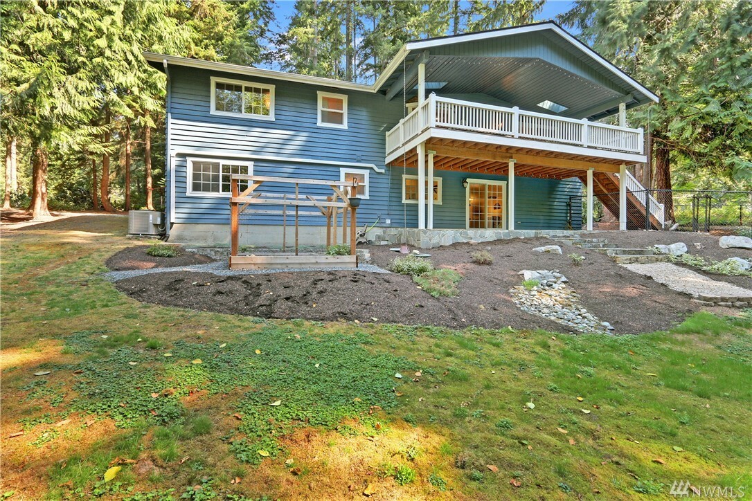 Property Photo:  18201 NE 186th St  WA 98077 