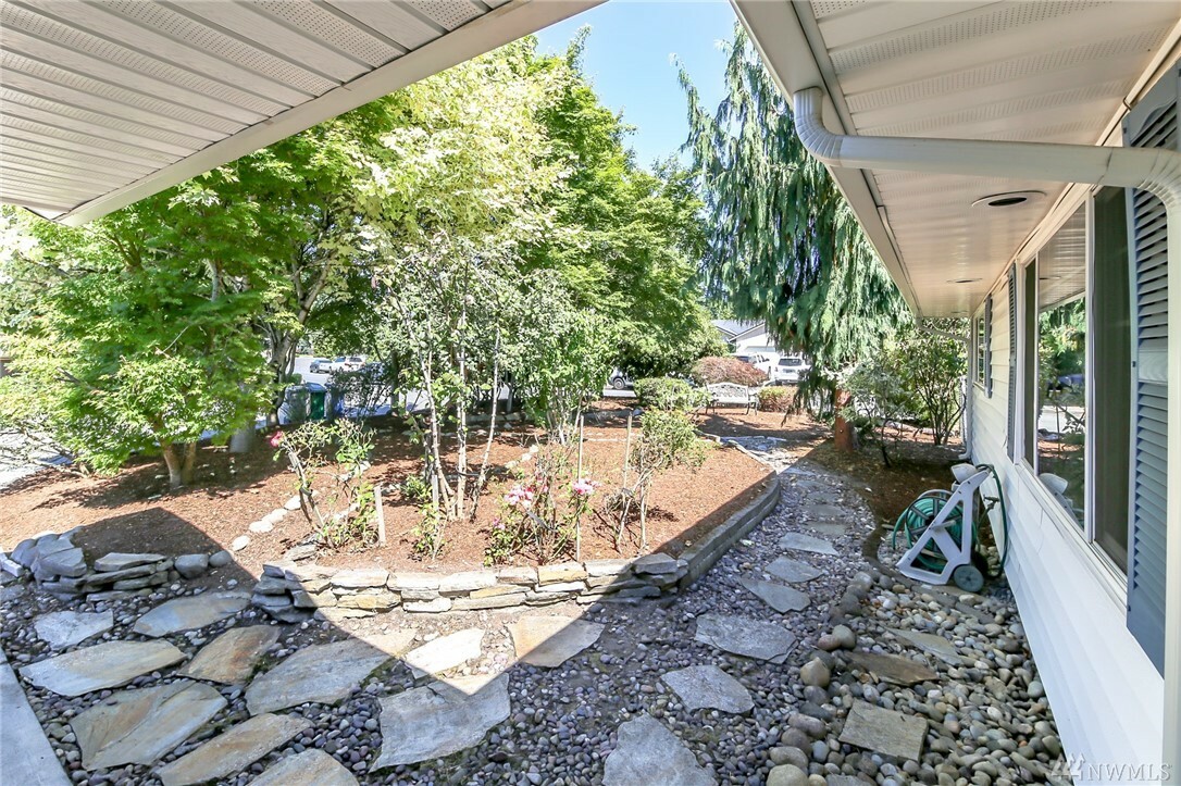 Property Photo:  2262 Shelton Ave NE  WA 98056 