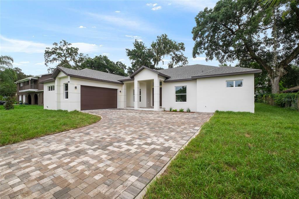 Property Photo:  806 Childers Loop  FL 33511 