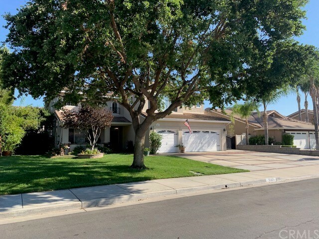 Property Photo:  32071 Corte Escobar  CA 92592 