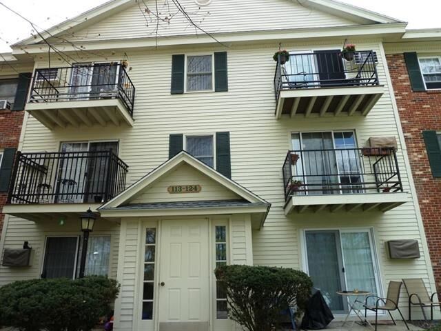 Property Photo:  1 Oak Hill Lane 124  NH 03062 