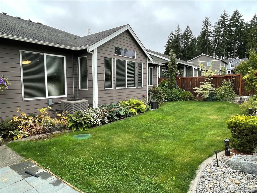 Property Photo: 8417 206th St Ct E WA 98387