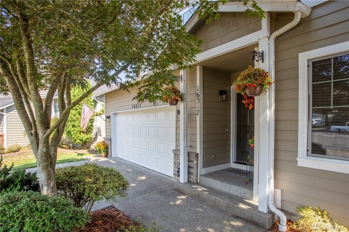 Property Photo: 16317 88th Ave E WA 98375