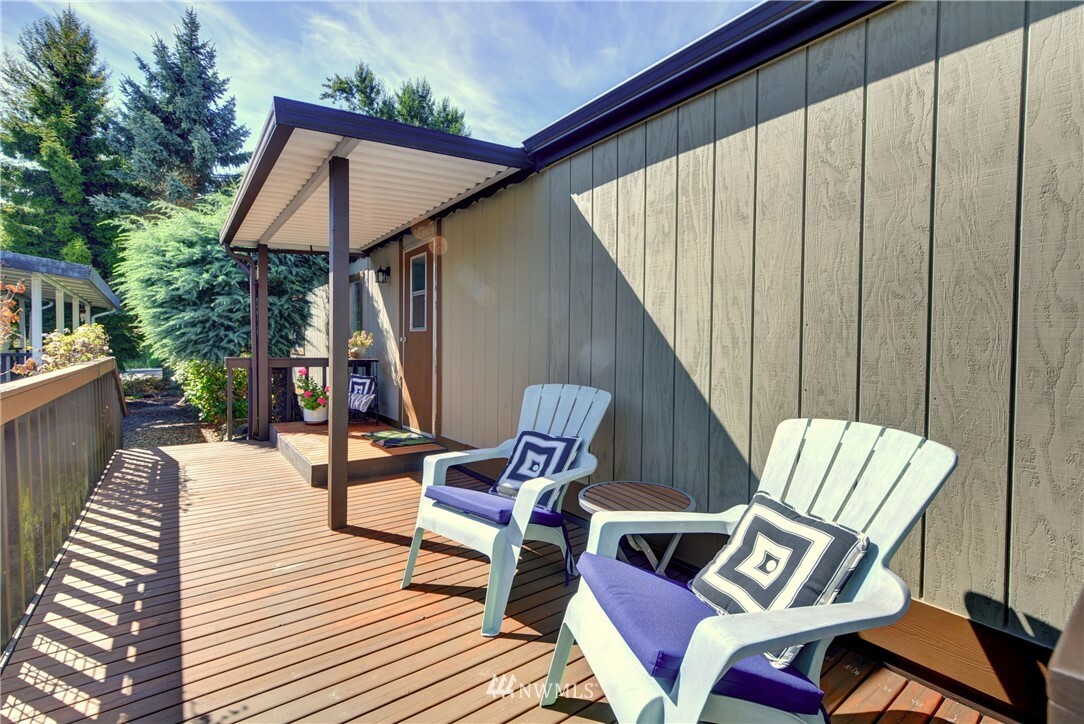 Property Photo:  5900 64th Street NE 109  WA 98270 