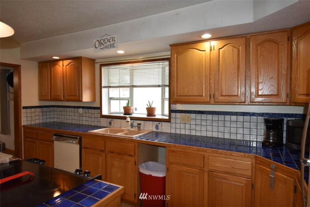 Property Photo:  316 Nevada Drive  WA 98632 