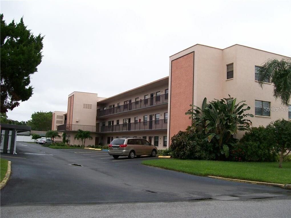 Property Photo:  5971 Terrace Park Drive N 107  FL 33709 