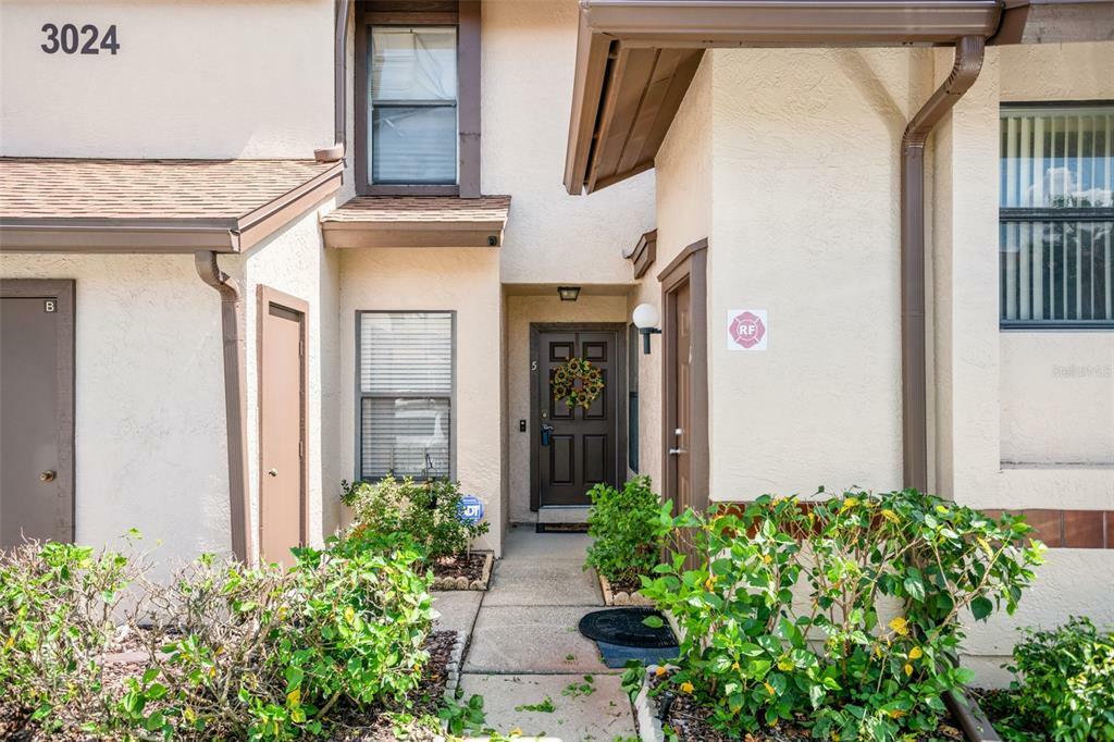 Property Photo:  3024 S Semoran Boulevard 5  FL 32822 