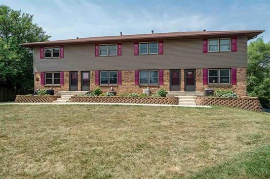 Property Photo: 2408 Windridge Court IL 61108