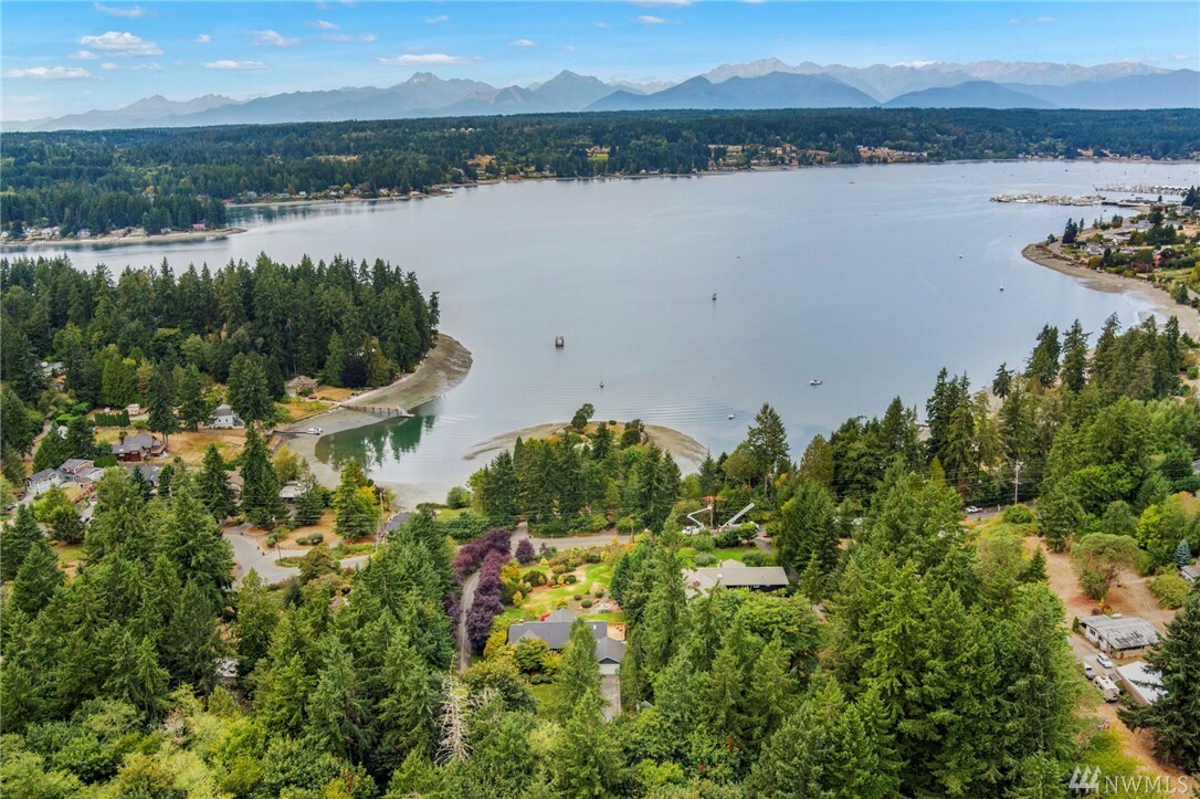 Property Photo:  16794 Lemolo Shore Dr NE  WA 98370 