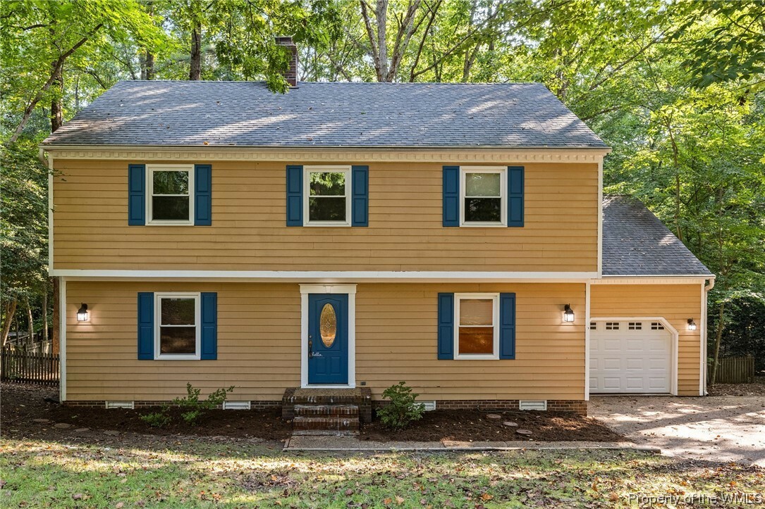 Property Photo:  104 Clarendon Court  VA 23188 