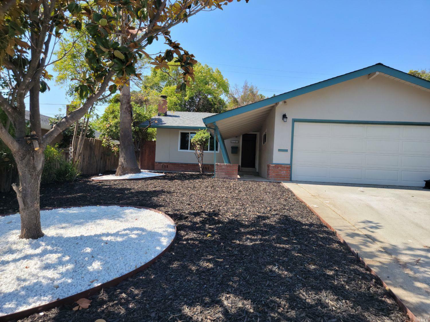 Property Photo: 2101 Pennsylvania Avenue CA 94533