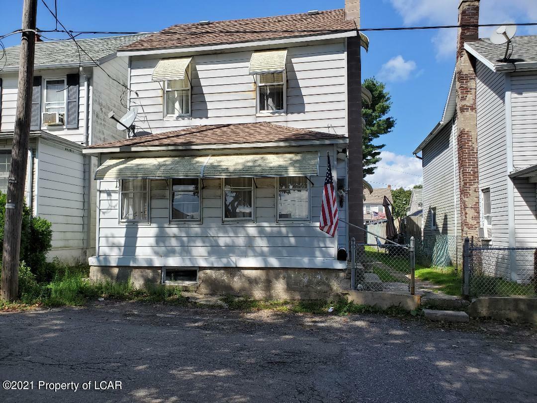 Property Photo:  955 Burton Street  PA 18224 