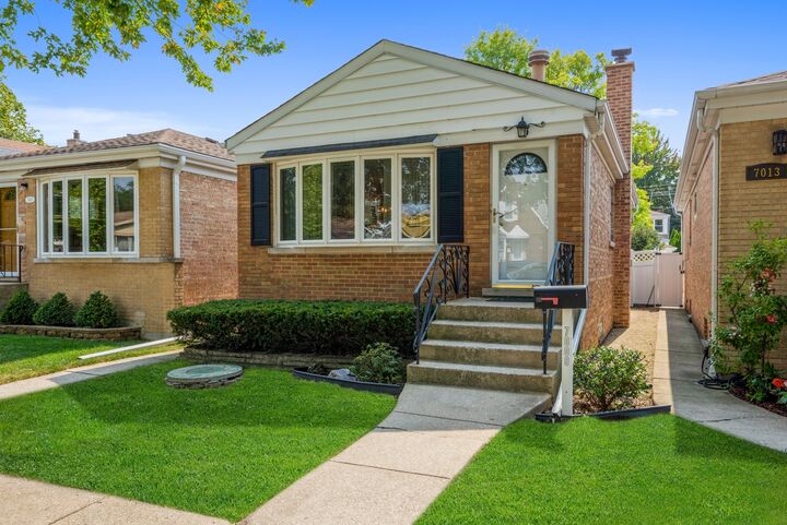 7009 W Summerdale Avenue  Chicago IL 60656 photo