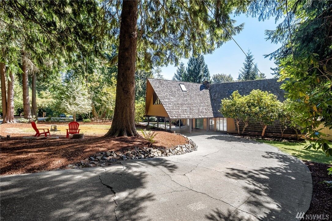 Property Photo: 26065 SE 159 Place WA 98027