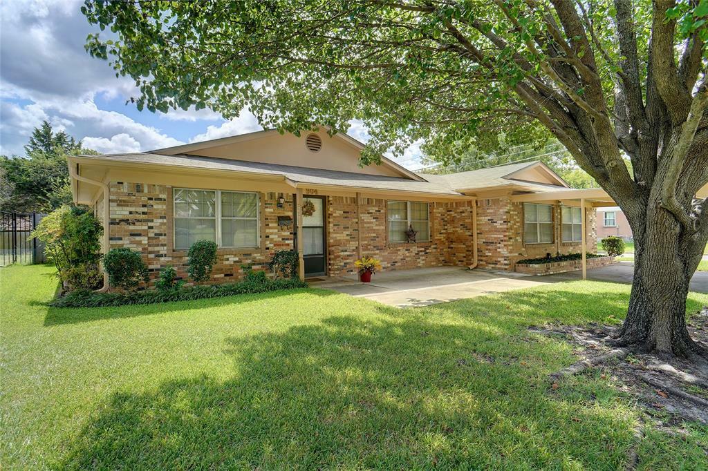 Property Photo:  904 E Centennial Street  TX 75090 