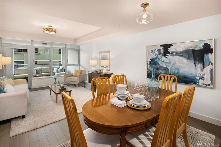 Property Photo:  583 Battery St 308N  WA 98121 