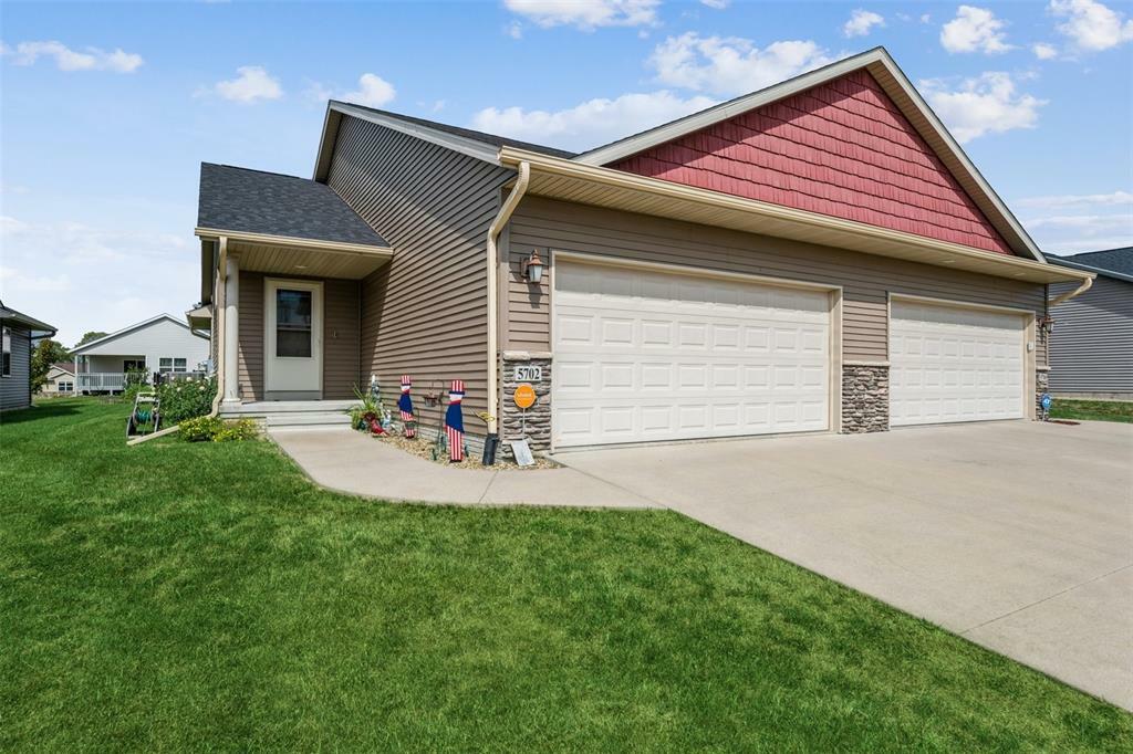 Property Photo:  5702 Dostal Drive SW  IA 52404 