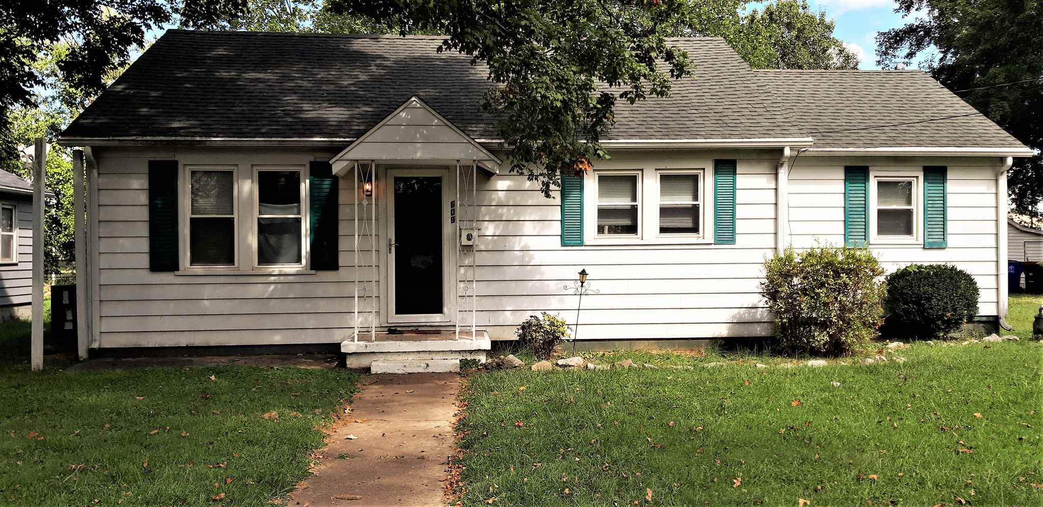 Property Photo:  609 W Sycamore Street  IN 47601 