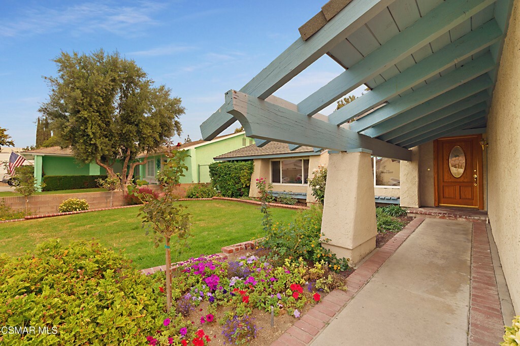 Property Photo:  3760 Rocky River Street  CA 93063 