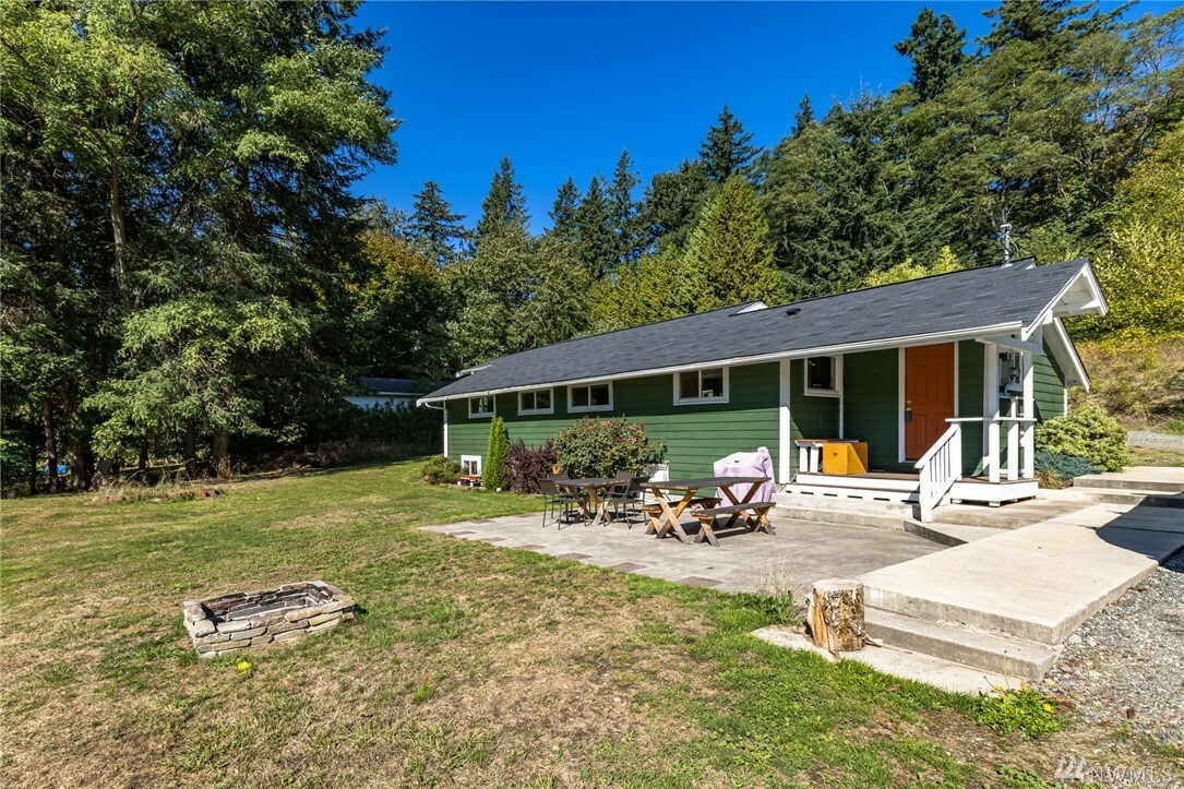 Property Photo:  4217 Boblett St  WA 98230 