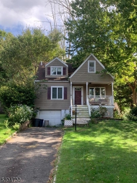 Property Photo:  29 Woodlawn Dr  NJ 07928 