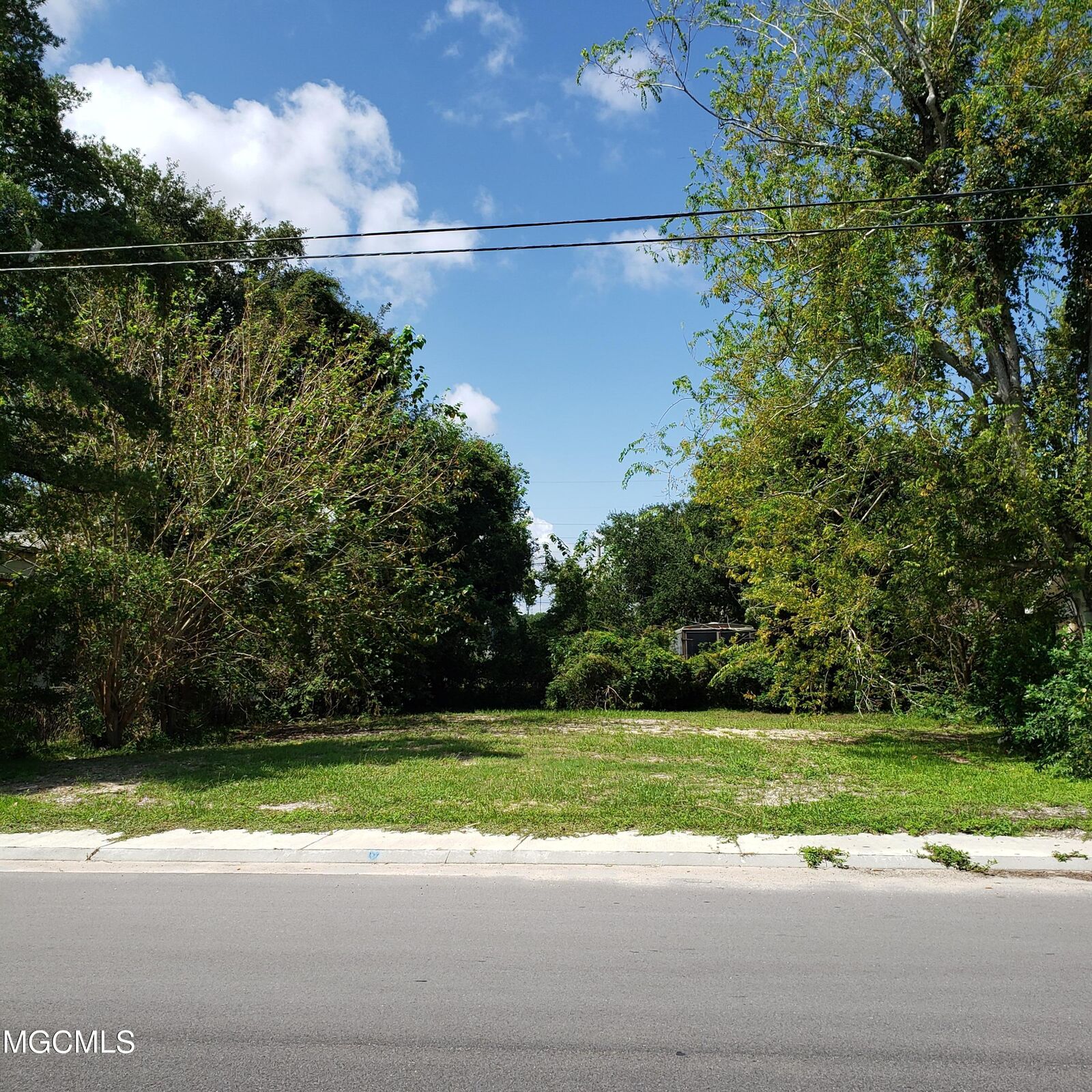 Property Photo: 423 Reynoir Street MS 39530