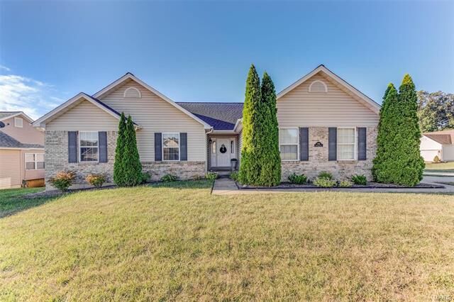 Property Photo:  1869 Autumn Trail   63385 