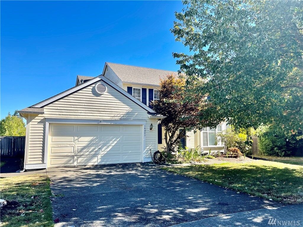 Property Photo:  16401 133rd Ave E  WA 98374 