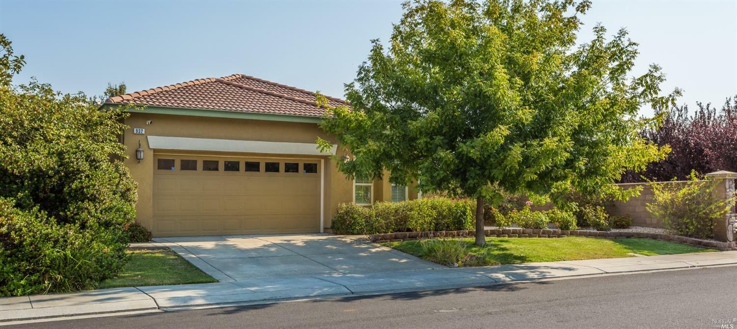 Property Photo:  932 Lancaster Street  CA 95687 